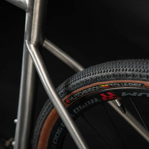 VELO GRAVEL TRIBAN GRVL 900 HOMME CADRE TITANE SHIMANO GRX â Image 3