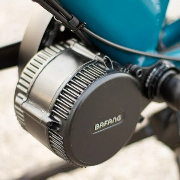 VÉLO PORTEUR ÉLECTRIQUE - MISSIVE 3 VITESSES BLEU CANARD + SACOCHE AVANT – Image 2